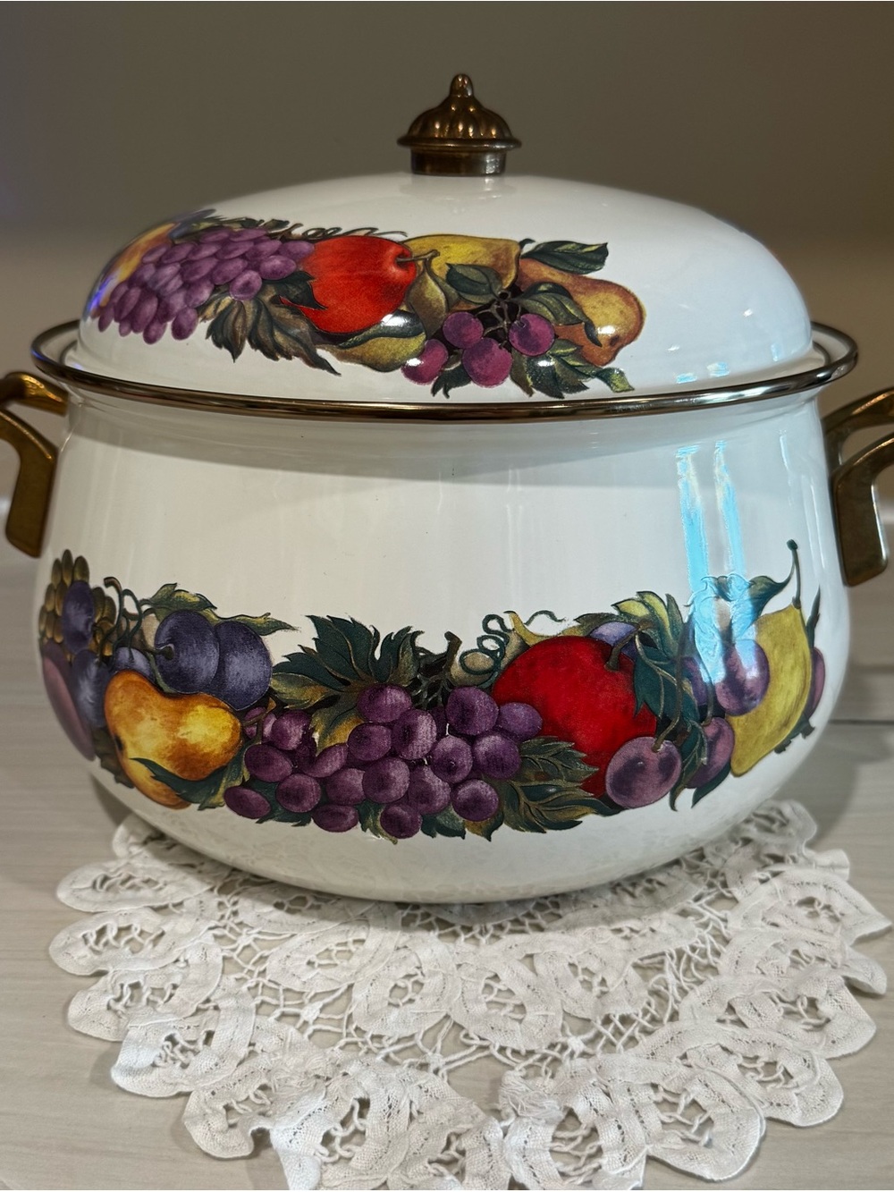 Vintage Cornucopia Enamel Covered Dutch Oven Fruit Motif large Serving Pot